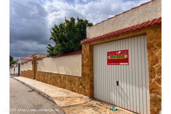 Villa en venta en San Miguel de Salinas (Alicante)