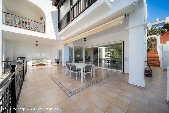 Villa en venta en Benalmádena (Málaga)