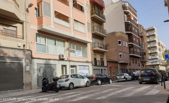  Alquiler de Local Comercial Zona de paso - ALICANTE 