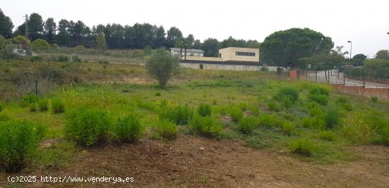 Fantástico terreno edificable en Golf Barcelona - BARCELONA