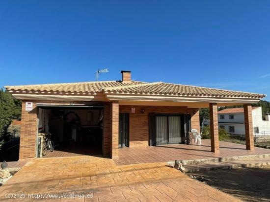 PRECIOSA CASA DE UNA PLANTA - TARRAGONA