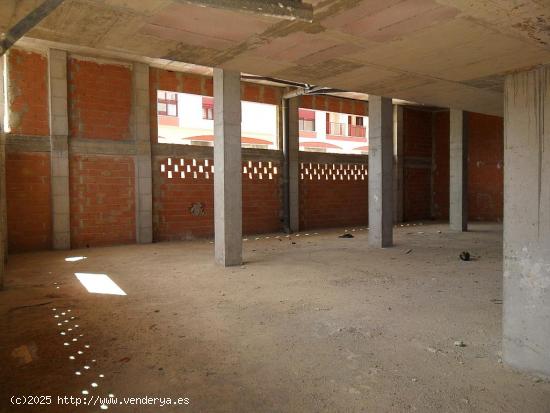 LOCAL COMERCIAL EN ALQUILER ORIHUELA, ZONA PUENTE REY= 900 € AL MES - ALICANTE