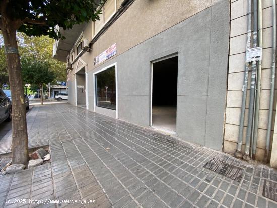 LOCAL COMERCIAL EN ESQUINA EN LA AVENIDA TEODOMIRO CON 194 M2 - ALICANTE