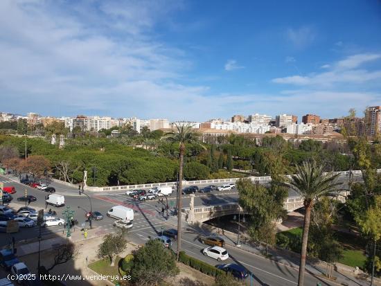 Jacinto Benavente Valencia - VALENCIA