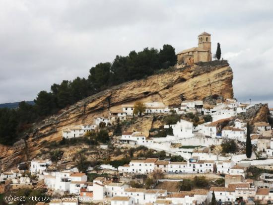  PISO EN UNA DE LAS MEJORES ZONAS DE MONTEFRÍO CON AMPLIAS SUPERFICIES Y MUY LUMINOSO !!!! - GRANADA 