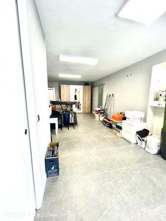 Local comercial en Llantia - BARCELONA