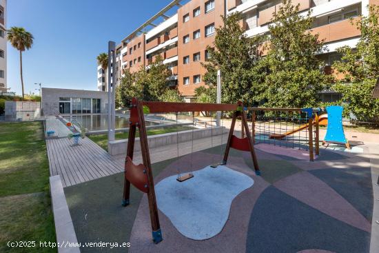 Venta de piso con piscina comunitaria en Armilla (Zona Campus de la Salud) - GRANADA