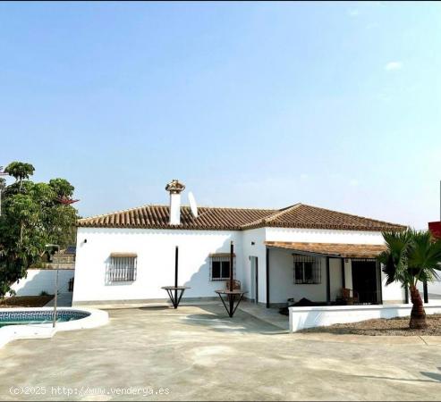  CHALET EN CHICLANA EN EL PINAR DE LOS FRANCESES - BATERIA COLORADA - CADIZ 