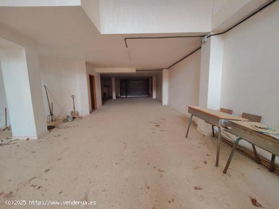 SE VENDE AMPLIO LOCAL EN PLANTA BAJA EN EL CENTRO DE VILAFRANCA - BARCELONA