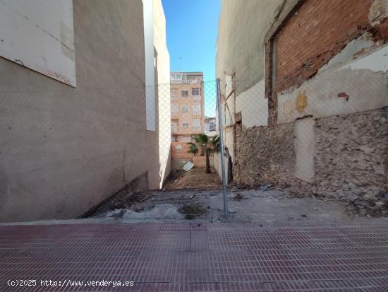 Solar edificable en el centro de Guardamar del Segura, Alicante, Costa Blanca - ALICANTE