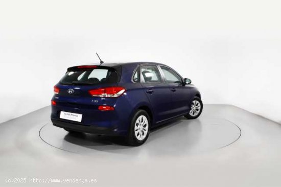 Hyundai i30 ( 1.4 MPI Essence 100 )  - Barcelona