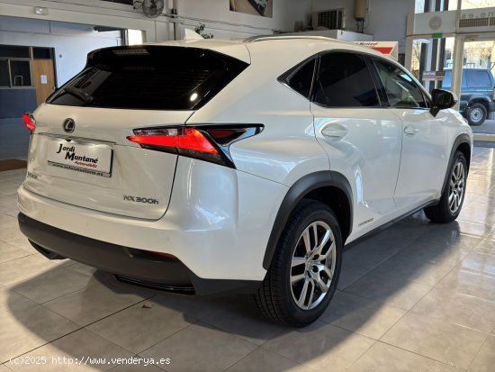 Lexus NX 300H 2.5i 197CV TECH NAVI 4WD.- 