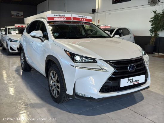 Lexus NX 300H 2.5i 197CV TECH NAVI 4WD.- 