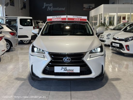 Lexus NX 300H 2.5i 197CV TECH NAVI 4WD.- 