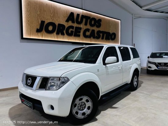  Nissan Pathfinder 2.5 DCI 174CV 7PLAZAS 4X4 - Utrera 