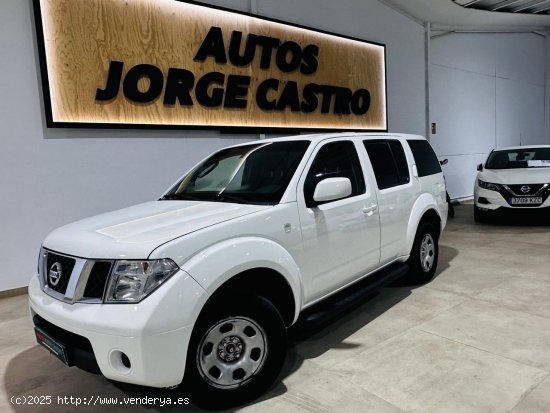 Nissan Pathfinder 2.5 DCI 174CV 7PLAZAS 4X4 - Utrera