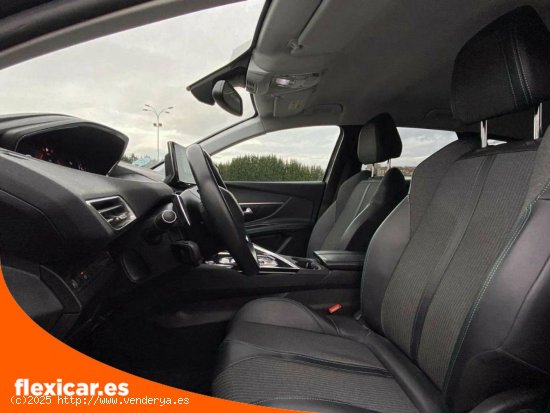 Peugeot 3008 1.5 BlueHDi 96kW (130CV) S&S Allure EAT8 - Pamplona