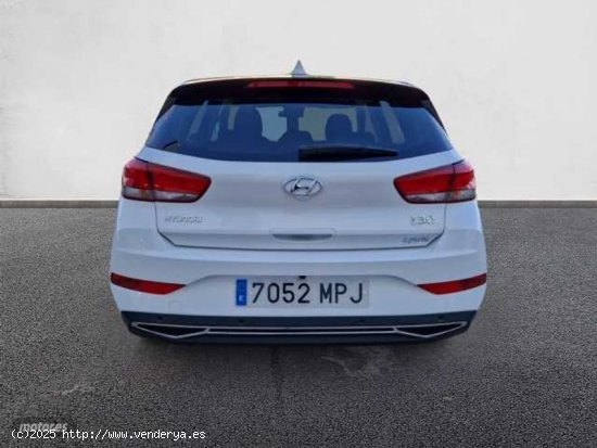 Hyundai i30 1.0 TGDI Tecno 48V 120 de 2024 con 13.668 Km por 23.900 EUR. en Huelva