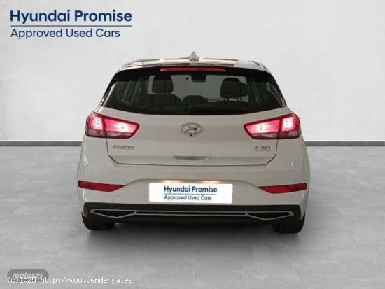 Hyundai i30 1.5 DPI Klass SLX 110 de 2024 con 10.343 Km por 20.490 EUR. en Sevilla