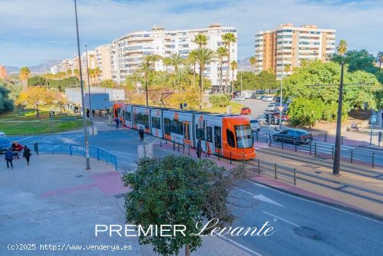 Exclusivo Piso en Alicante con Amplia Terraza y Comodidades de Primera Clase - ALICANTE