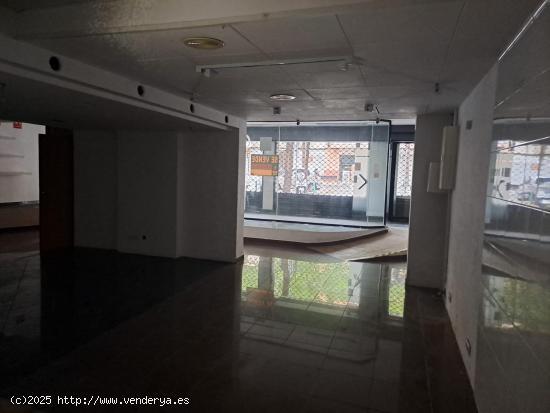 Local comercial en venta - BARCELONA