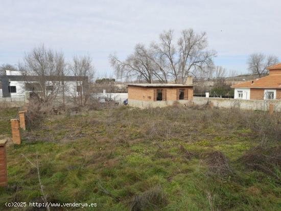  PARCELA URBANA DE 805 M2 EN VENTA EN ARGANDA DEL REY. ZONA LOS VILLARES. - MADRID 