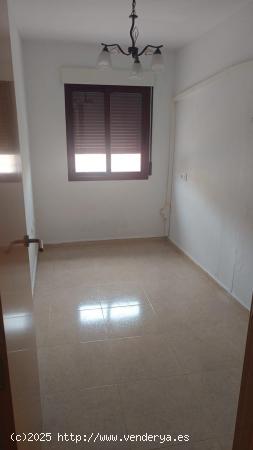 PISO EN COBATILLAS 98000 EUROS 616652603 - MURCIA