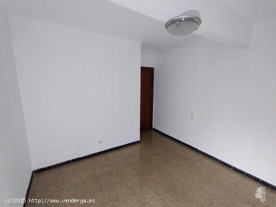 Se Vende en Cornella de Llobregat - BARCELONA