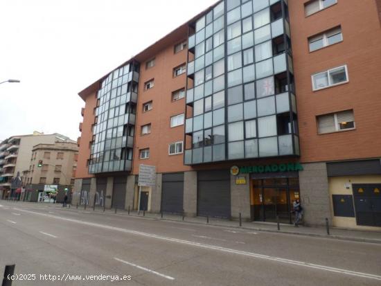 LOCAL COMERCIAL EN ALQUILER DE 600M2  DIVIDIBLE EN ZONA CTRA DE VIC DE MANRESA - BARCELONA