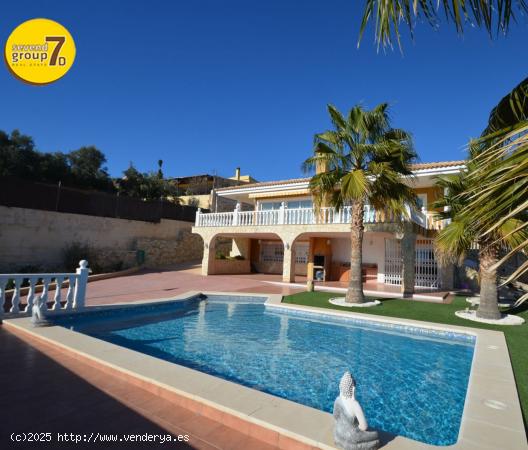 SE VENDE CHALET DE CUATRO DORMITORIOS EN SAN JUAN. SEVEND GROUP.COM - ALICANTE