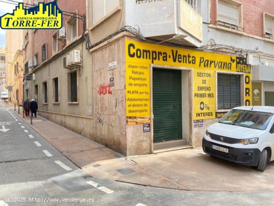 LOCAL COMERCIAL EN PLAZA DEL MONTE - ALMERIA