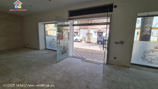  Se vende lote de 2 locales comerciales + vivienda en Tesorillo - CADIZ 