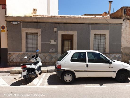  SE VENDE CASA CUEVA PARA DERRIBAR - ALICANTE 