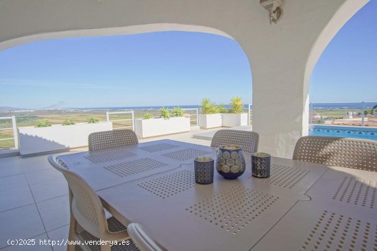 Villa en venta en Pego (Alicante)