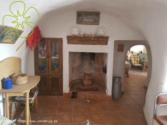 Se vende finca rustica con casa cueva en Barranco la Victoria, Puerto Lumbreras. - MURCIA