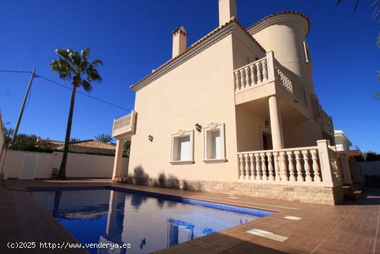 VILLA DE OBRA NUEVA EN CABO ROIG !! - ALICANTE