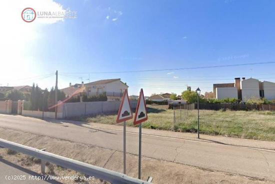  API LUNA INMOBILIARIA VENDE TERRENO URBANO - ALBACETE 