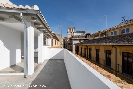 VENTA DE EDIFICIO SINGULAR EN RENTABILIDAD, ESQUINA SAN MATIAS-NAVAS - GRANADA