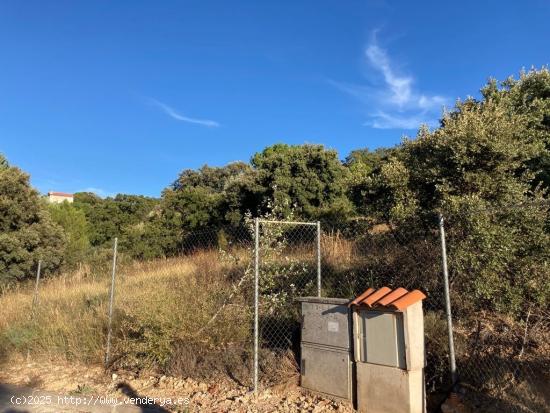  Terreno urbano de 2300m2. Urb. Los Manantiales (zona alta), Hontoba Guadalajara. Vallado. - GUADALAJ 