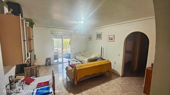 SE VENDE APARTAMENTO DE 2 DORMITORIOS EN EL ACEQUION, CINTA LA SAL TORREVIEJA ALICANTE - ALICANTE