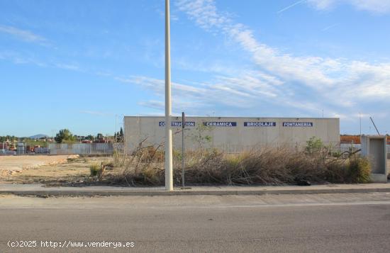 Parcela Industrial de Uso Terciario en Primera Línea de CV-35,  San Antonio de Benagéber - VALENCI