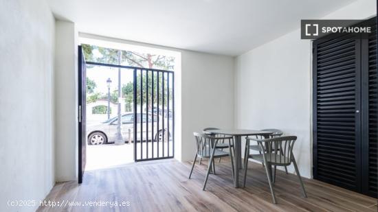 Apartamento entero de 1 dormitorio en València - VALENCIA