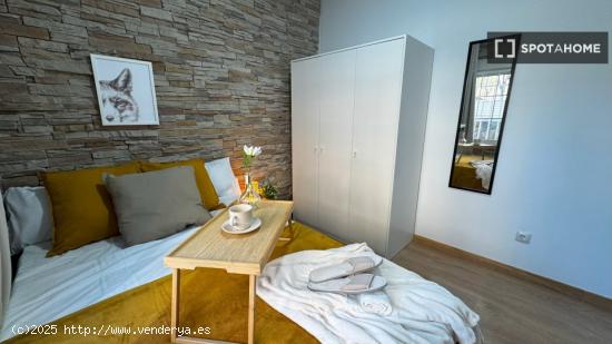 Magnífica habitación en alquiler situada en Madrid - MADRID