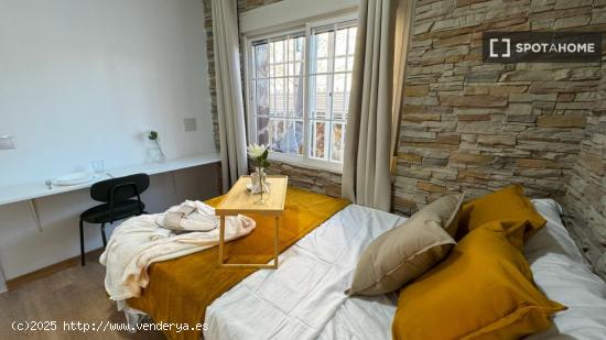 Magnífica habitación en alquiler situada en Madrid - MADRID