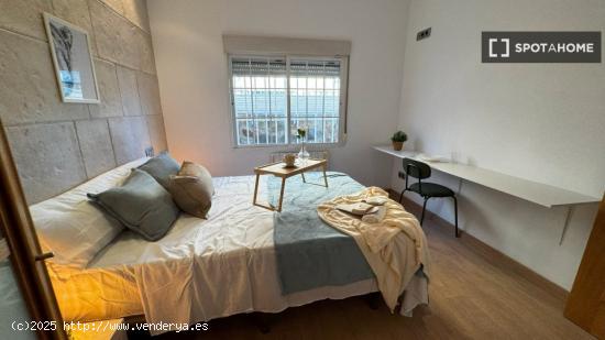 Magnífica habitación en alquiler situada en Madrid - MADRID