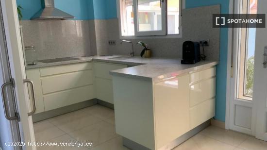 Piso de 3 habitaciones en alquiler en Cullera - VALENCIA