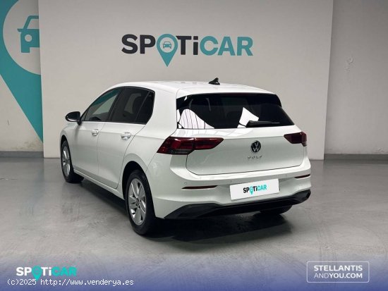 Volkswagen Golf   1.0 TSI 81kW (110CV) Life - Oleiros