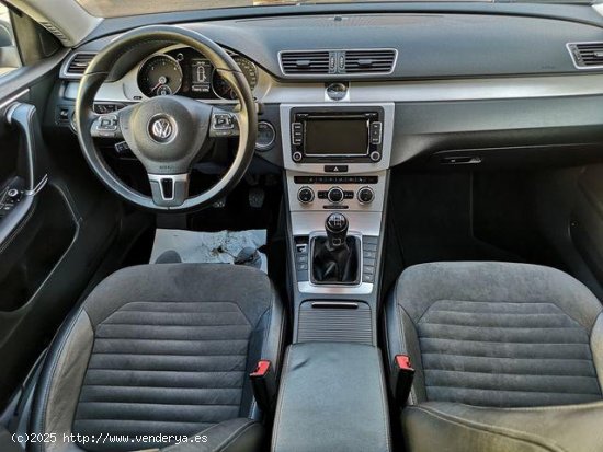 VOLKSWAGEN Passat en venta en Monterrubio de la Serena (Badajoz) - Monterrubio de la Serena