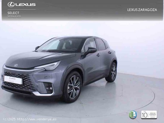  Lexus LBX 1.5 136cv HEV Cool + CARE VO + Pack Boutique Select - Zaragoza 