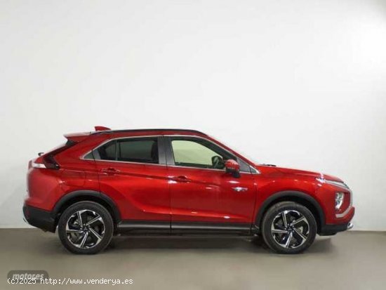 Mitsubishi Eclipse Cross Eclipse Cross PHEV Kaiteki 4WD de 2022 con 43.600 Km por 26.490 EUR. en Cad